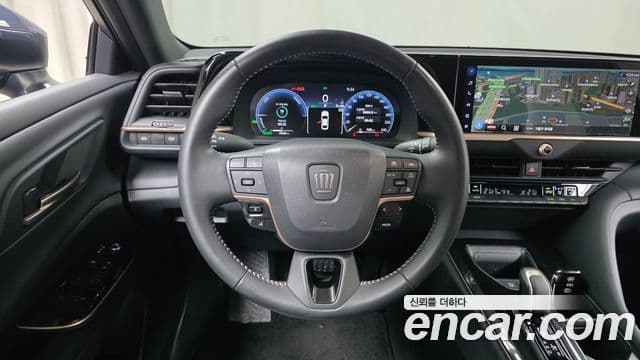Toyota Crown Crossover 2025 — фото 13 из 20