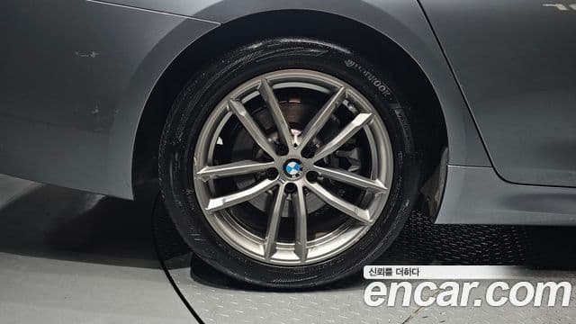 BMW 5 Series 2019 — Şəkil 5/20