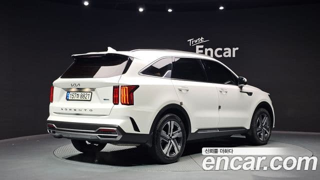 Kia Sorento 2022 — Фото 2/20
