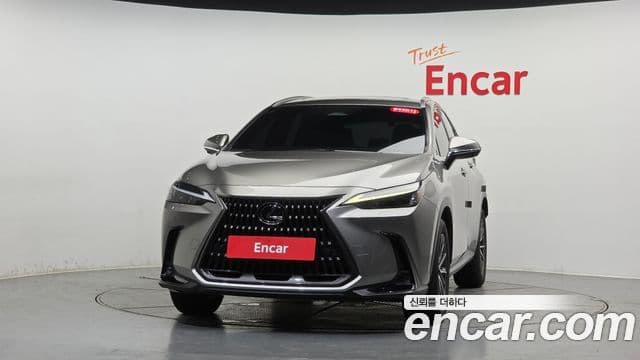 Lexus NX450h+ 2023 — ფოტო 3/20
