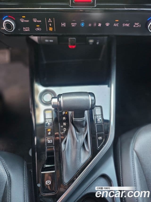 Kia Niro 2022 — Фото 7/20