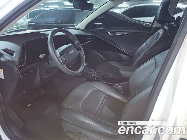 Kia Niro 2022 — Фото 8/20