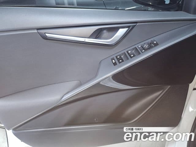 Kia Niro 2022 — Фото 20/20