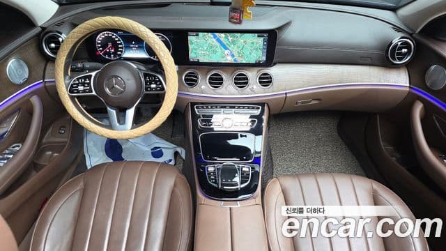 Mercedes-Benz E-Class 2019 — Фото 7/20