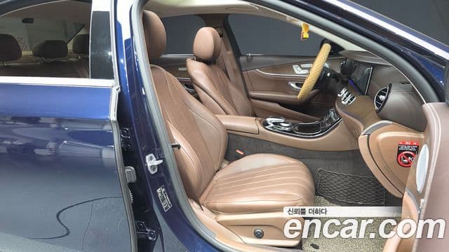 Mercedes-Benz E-Class 2019 — Фото 11/20