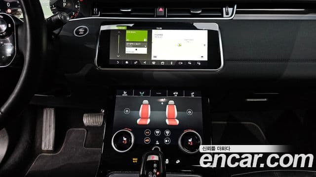 Land Rover Range Rover Evoque 2020 — фото 12 из 20