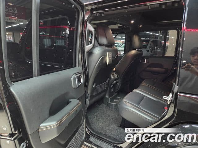 Jeep Wrangler 2024 — ფოტო 9/16