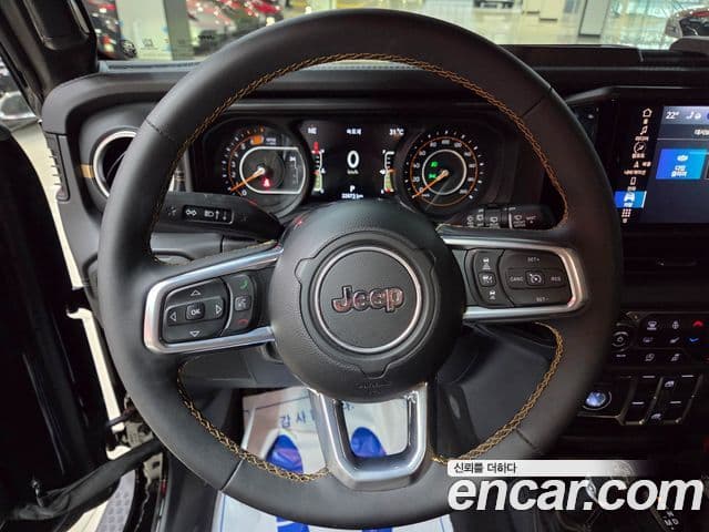 Jeep Wrangler 2024 — фото 11 из 16