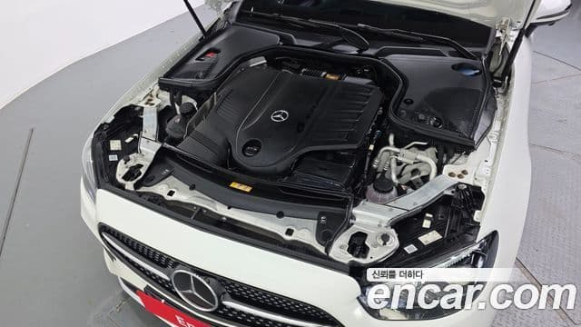 Mercedes-Benz E-Class 2021 — фото 6 из 20