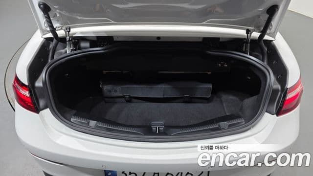 Mercedes-Benz E-Class 2021 — фото 20 из 20