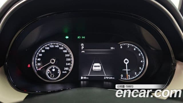 Genesis GV70 2021 — ფოტო 8/20