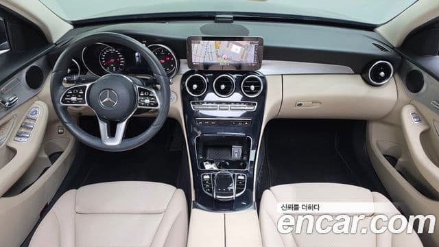 Mercedes-Benz C-Class 2020 — ფოტო 7/20