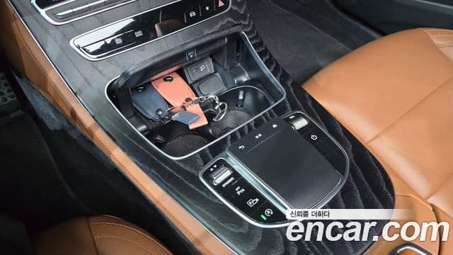 Mercedes-Benz E-Class 2021 — Şəkil 20/20
