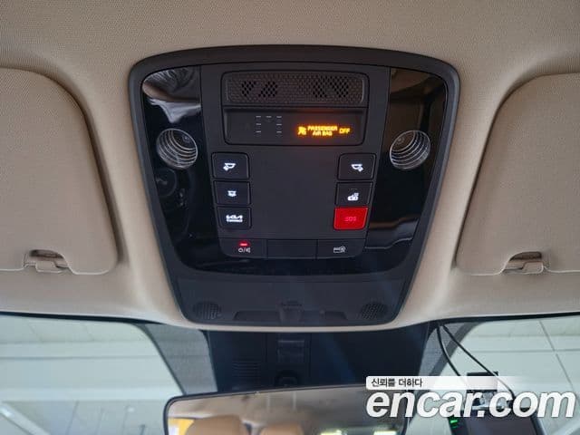 Kia Carnival 2022 — фото 9 из 20