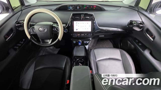 Toyota Prius 2019 — Şəkil 7/20