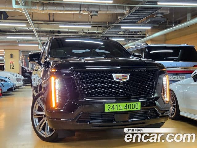Cadillac Escalade 2025 — ფოტო 2/20