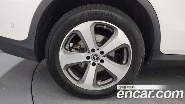 Mercedes-Benz GLC-Class 2019 — Şəkil 5/20