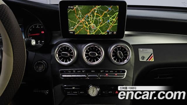 Mercedes-Benz GLC-Class 2019 — Şəkil 14/20