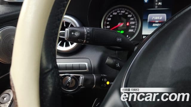 Mercedes-Benz GLC-Class 2019 — Şəkil 18/20