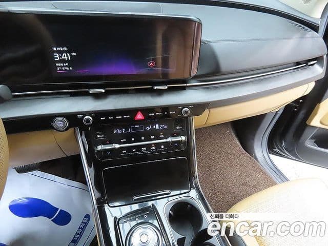 Kia Carnival 2020 — фото 14 из 20