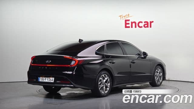 Hyundai Sonata 2021 — Фото 2/20