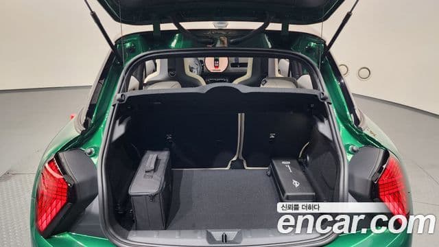 Mini Cooper S 2025 — фото 15 из 20
