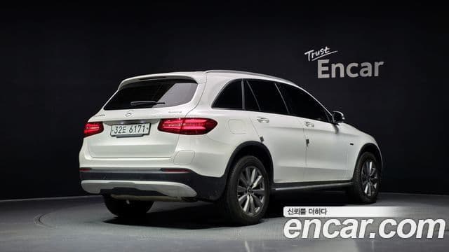 Mercedes-Benz GLC-Class 2019 — Şəkil 2/20