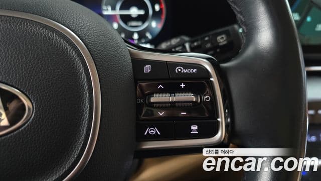 Kia Carnival 2021 — Şəkil 16/20