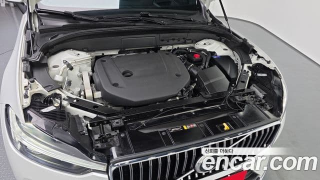 Volvo XC60 2022 — фото 6 из 20