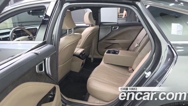 Kia K8 2022 — фото 11 из 20