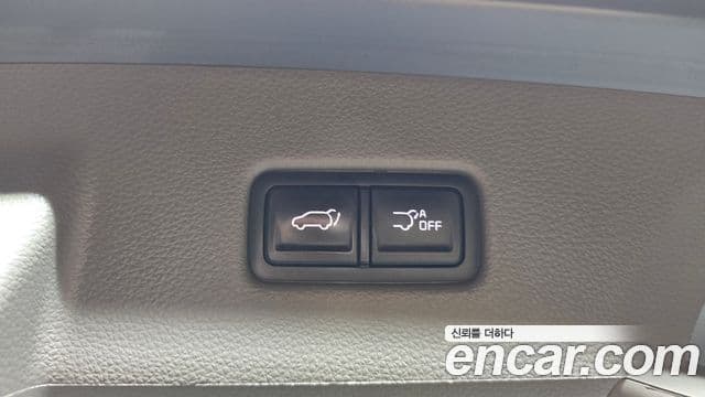 Kia Carnival 2023 — Фото 18/20