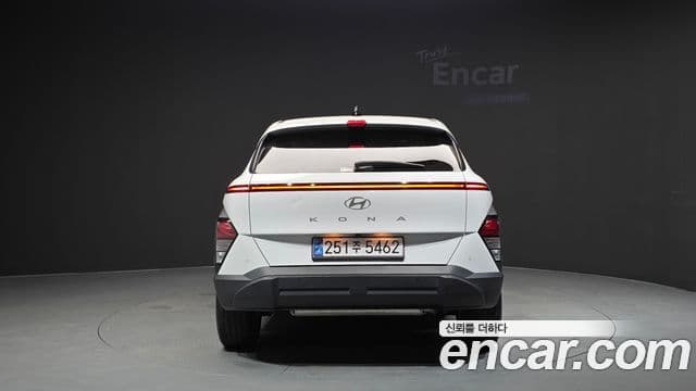 Hyundai Kona 2023 — фото 4 из 20