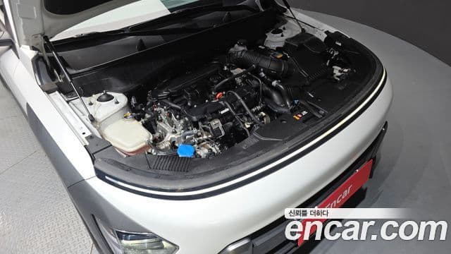 Hyundai Kona 2023 — ფოტო 6/20
