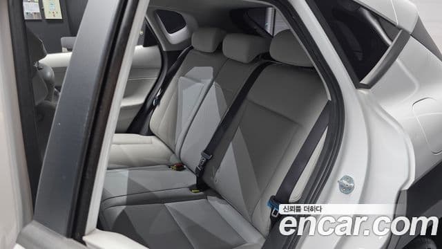 Hyundai Kona 2023 — ფოტო 12/20
