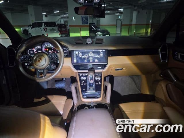 Porsche Cayenne 2019 — фото 6 из 10