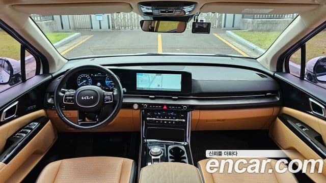 Kia Carnival 2022 — фото 9 из 20