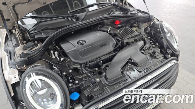 Mini Cooper Clubman 2023 — ფოტო 6/20