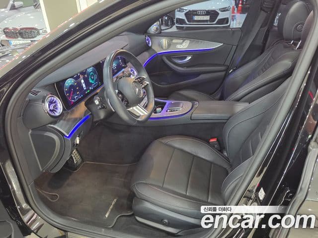 Mercedes-Benz E-Class 2022 — фото 8 из 20