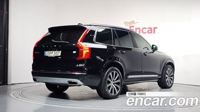 Volvo XC90 2021 — фото 2 из 20