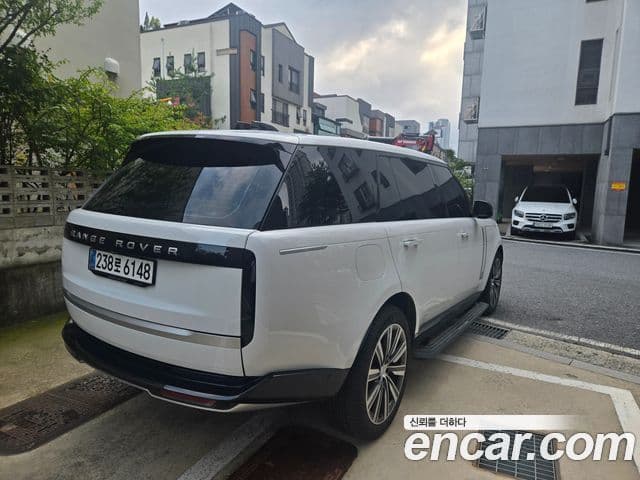 Land Rover Range Rover 2024 — ფოტო 3/12