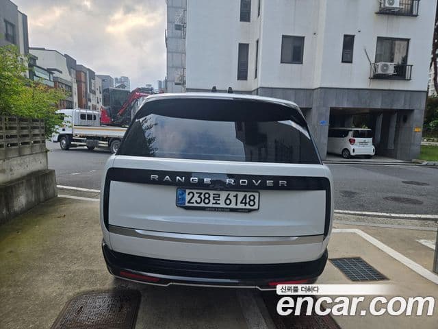 Land Rover Range Rover 2024 — ფოტო 4/12