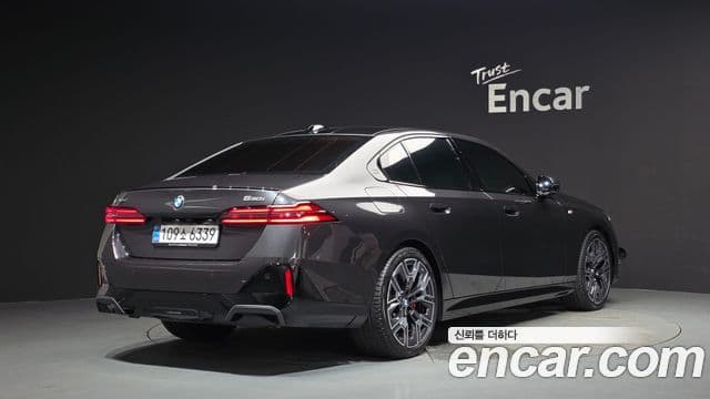 BMW 5 Series 2025 — ფოტო 2/20