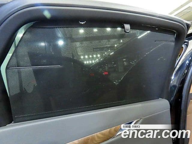 Genesis Electrified G80 2022 — фото 16 из 20