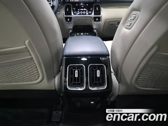 Kia Sorento 2023 — Şəkil 16/20