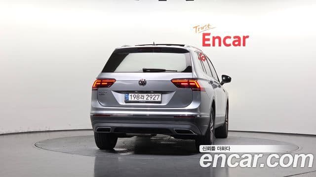 Volkswagen Tiguan Allspace 2020 — фото 3 из 20