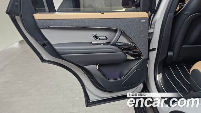 Land Rover Range Rover Sport 2025 — Photo 10/32