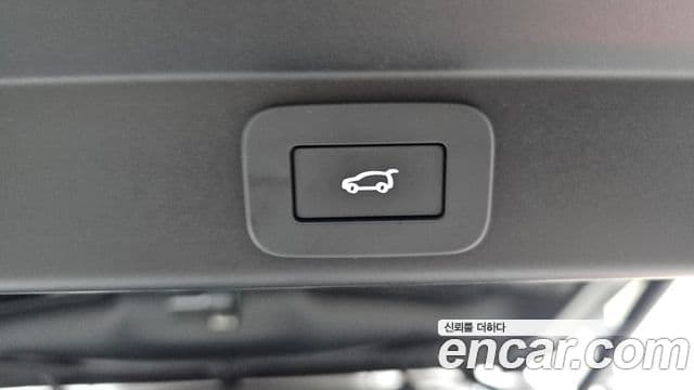 Land Rover Range Rover Sport 2025 — Photo 32/32