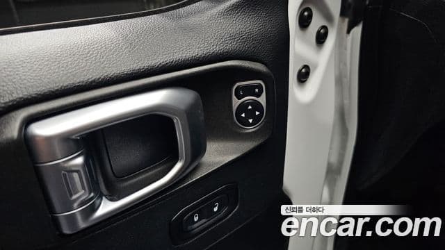 Jeep Wrangler 2019 — Photo 5/32