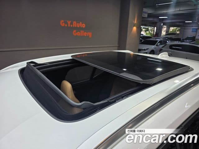 Volvo XC40 2022 — ფოტო 14/20