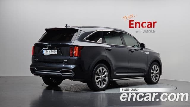 Kia Sorento 2022 — фото 2 из 20